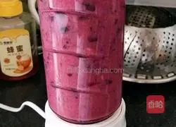 Illustration of how to make grape juice 7