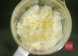 Illustration of how to make glutinous rice balls stuffed with white fungus and wine 4