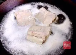 Illustration of braised pork belly 3