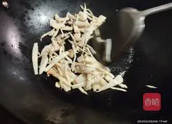 Hot and sour grass carp soup recipe 7