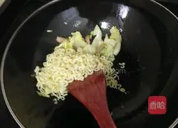 Illustration of how to make fried noodles 11