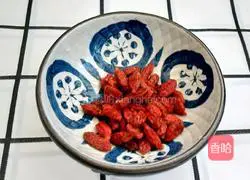 Tremella lily and ginkgo soup recipe 3