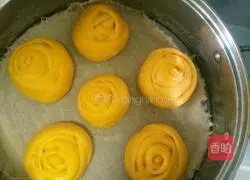 Illustration of how to make pumpkin steamed buns 16