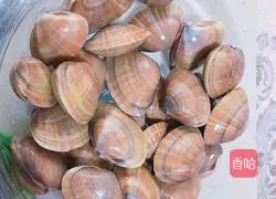 Illustration of how to make clam seafood soup 1