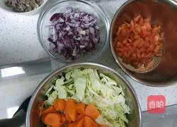 Illustration of authentic Russian borscht recipe 9