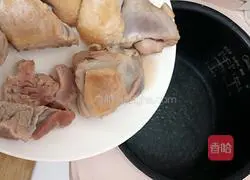 Winter Melon, Barley and Duck Soup Recipe Illustration 5