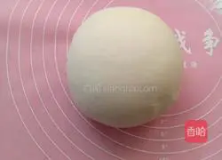 Illustration of how to make shell steamed buns 2