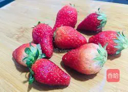 Strawberry Milkshake Recipe Illustration 1