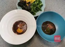 Illustration of how to make wontons in clear soup 9