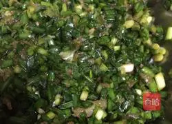 Illustration of how to make dumpling wrappers 6