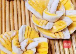 Lily flower steamed buns (steps) recipe illustration 6