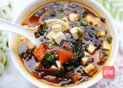 Illustration of how to make seaweed, tomato and tofu soup 9