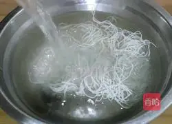 It will not become hard when cooled Illustration of how to make leek box 2