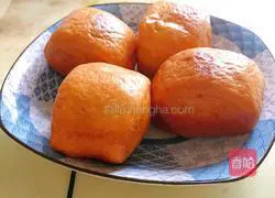 Gold and Silver Illustration of how to make milk-flavored steamed buns 10