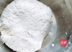 Illustration of how to make steamed dumplings with winter melon and meat stuffing 3