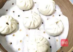 Illustration of how to make steamed buns stuffed with beans and minced meat 8