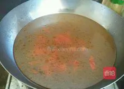 Illustration of how to make lettuce and egg soup 3