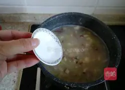 Illustration of how to make Buddha's Hand Scallop Seafood Soup 12