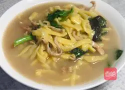 Illustration of how to make shredded pork corn noodle soup 16