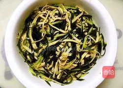 Illustration of how to make three shredded cold dishes 5