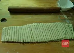 Illustration of how to make beef noodles in clear soup 10