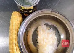 Yellow Peach, Corn and Tremella Sweet Soup Illustration 1