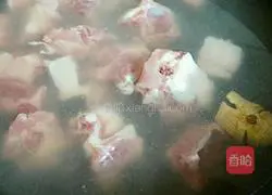 Illustration of how to make radish and pork ribs soup 3