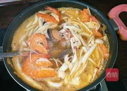 Seafood Tom Yum Soup Recipe 10