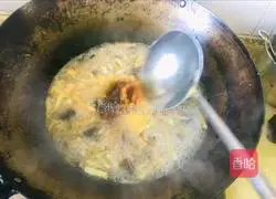 Illustration of Spicy and Sour Shredded Pork Soup 7