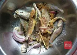 Dry-fried yellow croaker Practice illustration 2