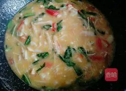 Illustration of how to make tomato, enoki, and egg flakes soup 8