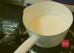 Illustration of how to mix ginger with milk 3