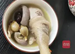 Illustration of how to make abalone, pork belly and chicken soup 7