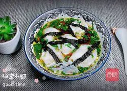 Illustration of how to stew seaweed and three fresh wontons 14