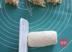 Illustration of how to make silver wire rolls 18