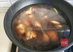 Illustration of how to make braised chicken legs with Agaricus blazei, tea tree mushrooms 9