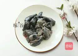  Illustration of how to make Shouwu Chicken Soup 1