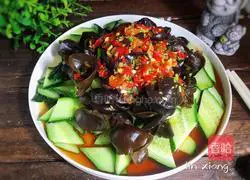 Illustration of how to make fungus mixed with cucumber 12