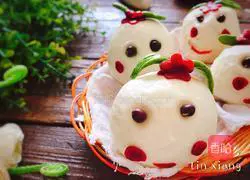 Illustration of how to make small dumpling steamed buns with grass on the head 15