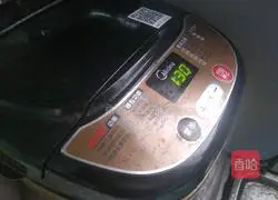 Illustration of how to make milk banana egg cake 7