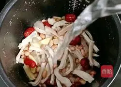 Yao Zhu Peanut Pork Belly Soup Recipe Illustration 9