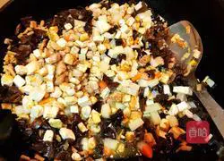 Illustration of how to make Xi'an Baqiao Paste Soup Noodles in Shaanxi Province 9