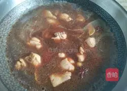 Illustration of how to stew chicken legs with potatoes 10