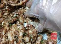 Illustration of how to make wasp vegetable and meat buns 5