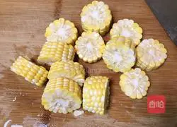 Illustration of how to make braised pork ribs with carrots, horseshoes and corn 6