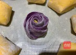 Illustration of how to make colorful rose steamed buns 12