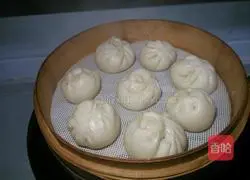 Illustration of how to make fresh meat buns 15