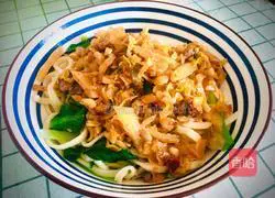 Illustration of how to make pickled cabbage and mutton noodles 10
