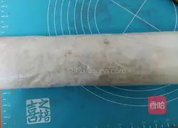 Illustration of how to make meat floss rolls 12