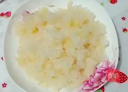 Illustration of how to make Tremella, Wolfberry and Red Date Soup 3